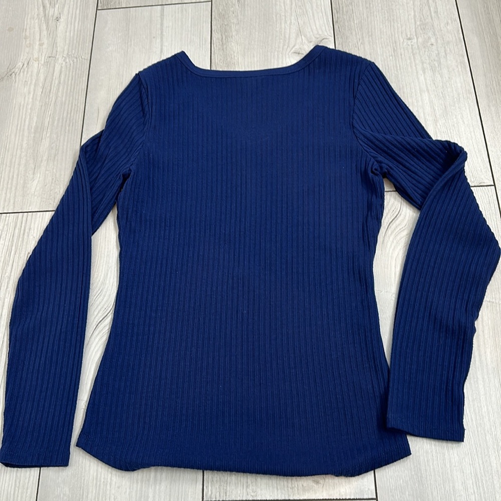 Guess Ribbed Henley - Picture 3 of 4